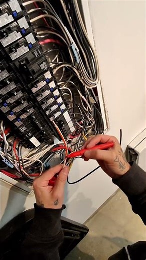 Canadian Electrical Code: Phasing the Identified Conductor #electrician #sparky #CEC #electricalcode