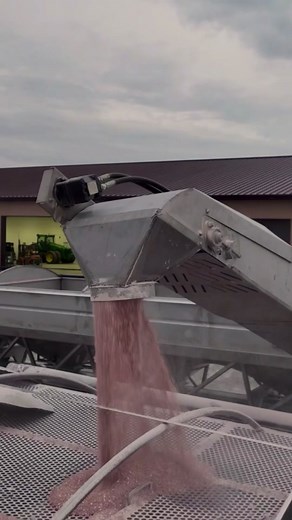 Innovative Farming Techniques with Lynx Strip Till Fertilizer by Buckeye Farmer