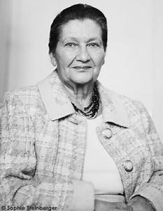 Interview de Simone Veil à la sortie de son livre "Une vie" - Elle