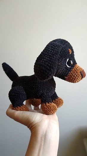 Let's make a puppy. Lucky the dachshund is easy to follow crochet pattern. Can be found on Etsy Ravelry or my South African website. Yarn : @kismetyarn velvet petite plush Hook: 2.5mm Eyes : 18mm Pattern : lucky dachshund by me #crochet #yarnoverwithnatasha #crochetamigurumi #amigurumi #dogpattern | Yarn Over with Natasha
