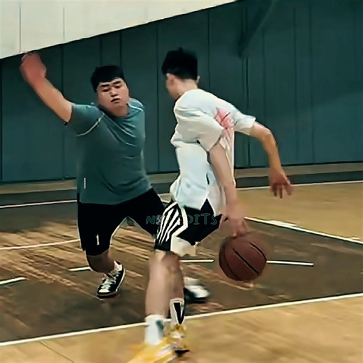 Behind-the-Back Move Tutorial 🔥 | NBA Basketball Skills & Tricks | #NBA #Basketball #Sports #shorts