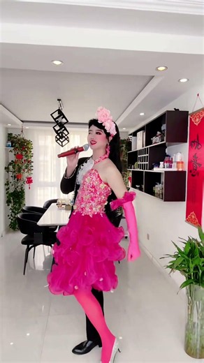 How beautiful and handsome, what do you think_ 😄 #dance