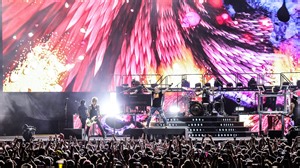 Guns N' Roses brings music back to MetLife, Axl Rose dedicates song to late Biz Markie