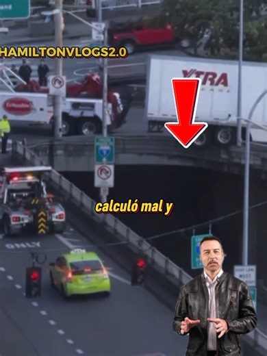 Trailer Por Poco Cae al Vacio. 🙄#traileros #tractocamiones #tractomulas #Camioneros #mecanicos | Hamilton VLOGS 2.0