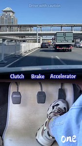 Boost your driving 🚗 skills. #cartips #drivinginstructor #driving #drivesafe #drivesafe #drivinglessons | Driving Hacks