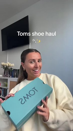 Unboxing Toms Shoes: A Nostalgic Review