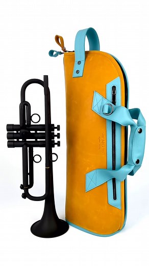 Yamaha Black Trumpet by KGUmusic with Leather Gig Bag by MG Leather Work 🎺 . . . . . #yamahatrumpet #kgumusic #trumpet #trumpetlife #trumpetlove #trumpetplayers #trumpets #trumpetswag #trumpette #trumpetlovers #trumpetbag #trumpetcase #brasswind #trompeta #trompete #trompette #trompet | Trumpet Lovers