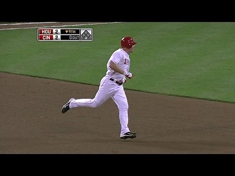 The Reds clinch NL Central on walk-off homer