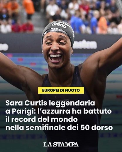 NUOTO, Sara CURTIS pazzesca: fa a pezzi il RECORD DEL MONDO nella semifinale dei 50 DORSO