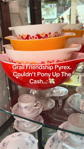 One day this set will be mine. #pyrex #vintage #thrift #thriftfinds #antique