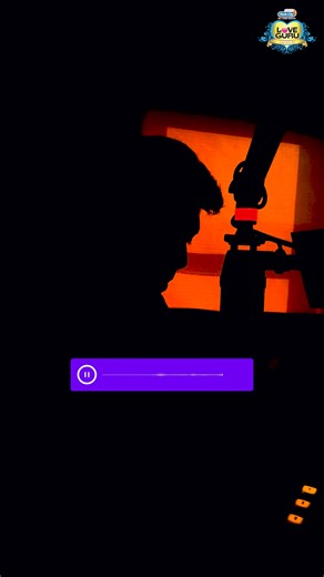 Meri girlfriend double date kar rhi thi because she is in love with both of us.Love is a feeling which should not be divided. If she is not able to make a choice, then you should take a step back.Listen to Love Guru's Relationship Advice..Apki bhi koi love problem hai toh comments mein love guru se puche.#relationshipadvice #LoveGuru #relationship #love #boyfriend #girlfriend #communication#advice #commitment #radiocityindia #radiocitydelhi | Radio City