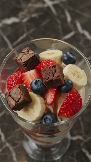 🍨 Ultimate Ice Cream Sundae Recipe | Café Style Dessert #Shorts