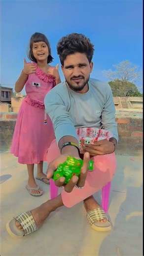 Kavya or Papa ne khilai gilhari ko mungfali 🥰😂