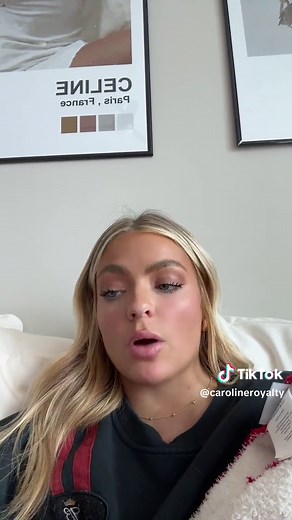 my name is Caroline and youre watching Disney Channel🤡