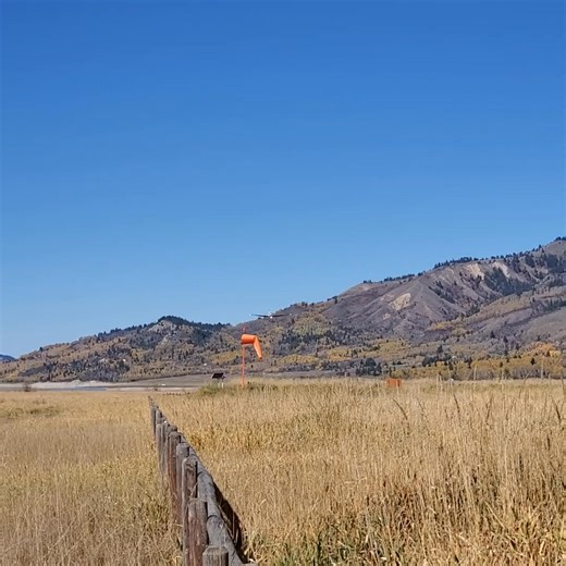 stuff 🤠🤙🤙 #Meridian #mountains #landing #wyoming #M600 #Piper | BareSky