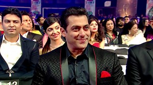 195K views · 229 shares | Tiger Shroff is all set to groove on the stage of the most entertaining award show of the year #FilmfareAwards2017 on 18th Feb at 9 PM. Be there! Salman Khan Sonakshi Sinha Sonam Kapoor | Sony Entertainment Television | Facebook