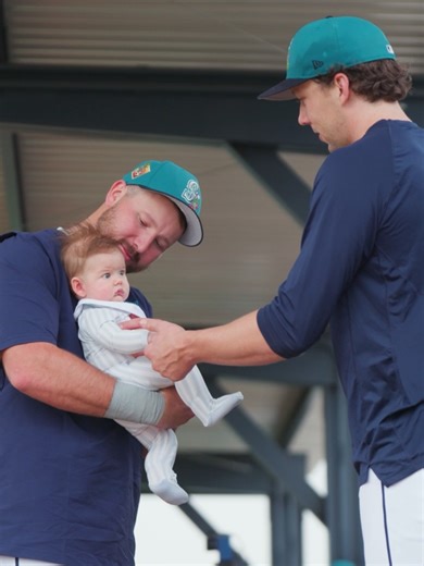 The Cutest Sports Moments in Baseball