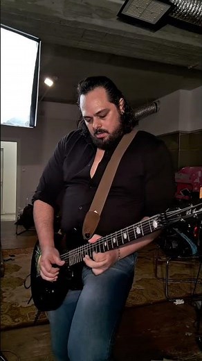 Blues shred time with the @espguitars @kirkhammett Spider 🕷️ Custom Shop ... #davidleviguitar