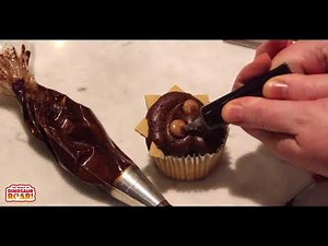 How to Make Dinosaur Stomp! Cupcakes