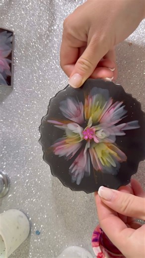 My favorite resin coaster 🌺 #tutorial #resin #3d #short #subscribe #art #artist #diy