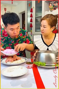 511K views · 10K reactions | He wanted it all, so mom stepped in to help me take it back! ️來 #TeamMom #FoodJustice #BoomChallenge #Boomnow #Toptrending #吃货 | Lovely Couple | Facebook
