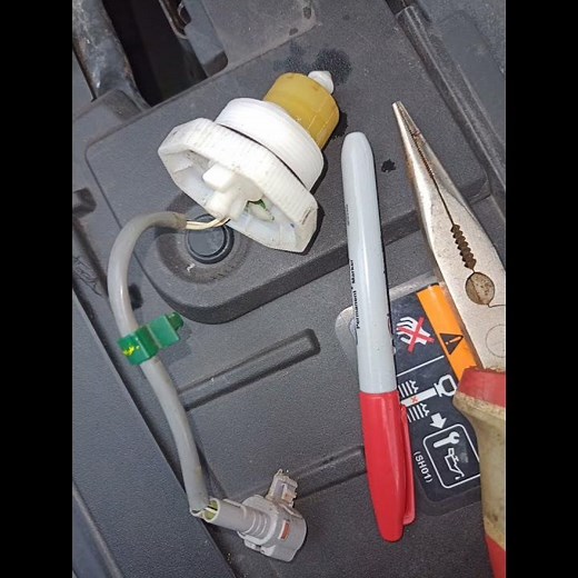 Mazda CX5 DIY diesel 2.2 mk1 fuel filter replacement priming