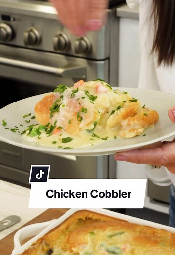 Cheddar Bay Chicken Cobbler Recipe with Red Lobster Biscuits