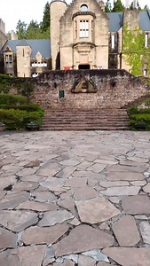 知ってる？ 群馬に “本物のヨーロッパ” があるって✨ 群馬・高山村にある 🏰ロックハート城🏰 が、いまリニューアルで大注目‼️ 探偵気分になれる部屋や ミニシアター ゆったり紅茶が楽しめるティールーム そして、ワンちゃんと一緒に楽しめる 森の散歩道まで。 SNS映えスポットも パワーアップして まるで “物語の中” にいるみたい✨ ロックハート城で トキメキを探しに行こう❣️ #ロックハート城 #群馬観光 #ヨーロッパみたいな場所 #プリンセス体験 #おでかけスポット #映えスポット #国内旅行 #SNS映え #レトロ可愛い #城好き女子 #恋人の聖地 #愛犬とお出かけ #日本のお城巡り #愛犬と旅行 #日本でヨーロッパ旅 #castlegram | ロックハート城