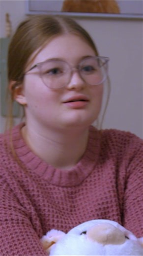 "I personally can't handle it." Ready to set a boundary with Amber, Leah sends her a message. #TeenMom | Teen Mom