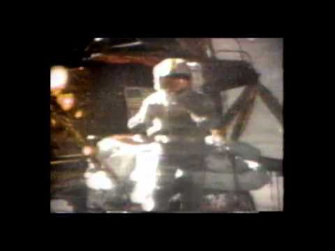 Falling Objects Physics - Gallileo and an experiment on the Moon - GCSE Physics