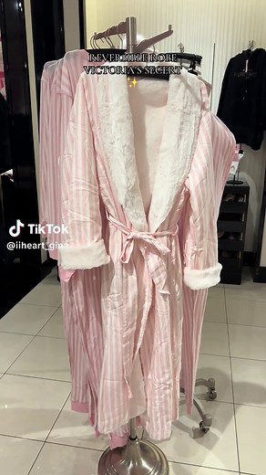 Victoria's Secret Cozy Winter Robe Haul