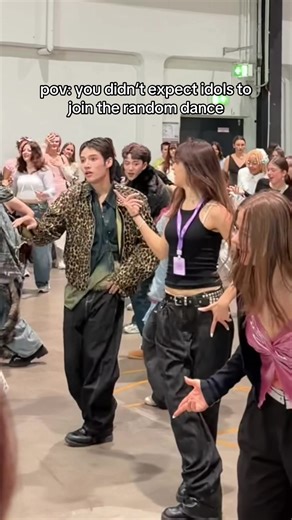 A Wild Weekend with K-Pop Idols at Random Dance Challenges