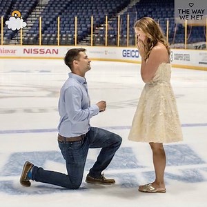 "I locked eyes with a cute stranger at a concert. But there was an arena of people between us..." 💗 (Credit: The Way We Met) | LittleThings