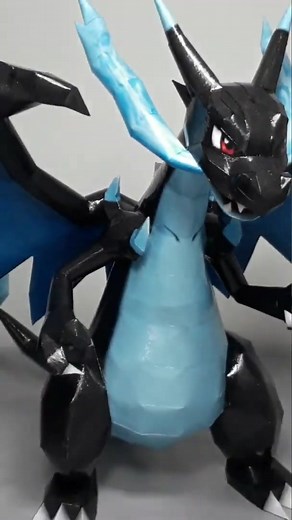 Como Hacer Charizard X Papercraft #pokemon #pokemongo #pokemoncards #pokemontiktok #pokemoncommunity #papercraft #papercut #origami #charizard