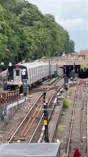 In-Service R160 R Train at The West End Line Portal #NYCSubway #NYC #MTA #NewYorkCitySubway #LIRR #SubwayTrain #NYCTransit You can now buy me a coffee: https://bmc.link/NYCSubwayLife | NYC Subway Life