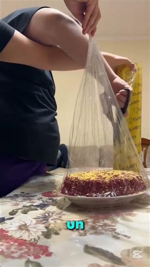 She Wrapped a Cake 🎂 Like THIS 😲🍰 #shorts