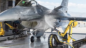 US Tests High-Speed Robots to Clean Fighter Jets Automatically