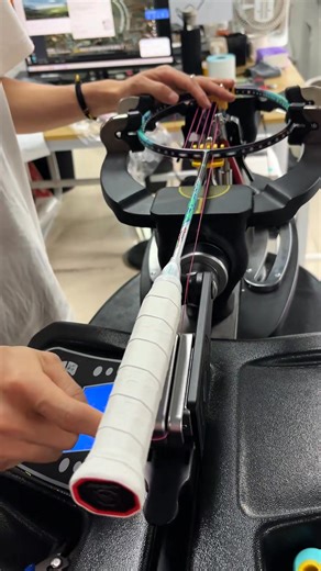 Immersive SPINDER🕷️ misaligned hole stringing process. #alpsport #spider #badminton #badmintonlovers #sports #smashit #badmintonracket | ALP SPORT