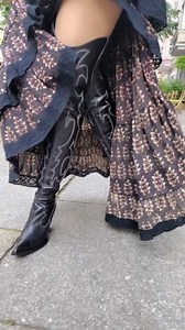 979 reactions · 59 shares | Boho is back baby! If you want to step up your boho style summer dress, thing western. Our Model 612 thigh-high cowgirl boots are something special. Get them in our online shop, stanndard sized or made-to-measure. 鸞 #boots #thighhighboots #stiefel #boho #bohoboots #cuissardes #hippiechic #leather #cowgirl | Fernando Berlin | Facebook