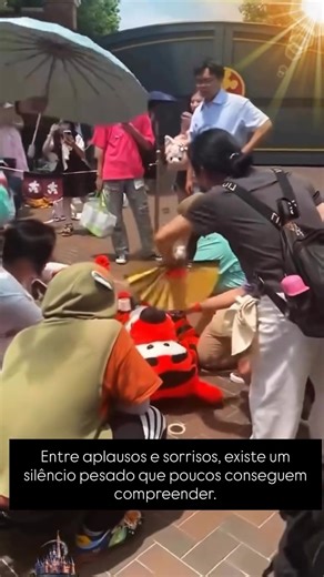 Reportage Disney on Instagram: "Reportage complet sur Disneyland Paris 👉 YouTube : lien en bio https://www.youtube.com/channel/UC0B3Xn02i43_jKm49bbdhtQ #disneylandparis #paris #vacances #disney #reportage #famille #pourtoi #mickey #princesse #doc #docu #documentaire #chateau #bordeaux #toulouse #lyon #lille #m6 #tf1 #30ans #25ans #30ansdisneylandparis"