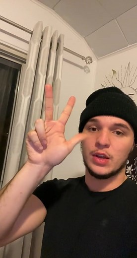 Les débuts de @Mishka 😭 #professeurzebi #mtl #quebec #pourtoi