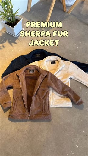 ADAPT™️ on Instagram: "𝓑𝓵𝓮𝓷𝓭 𝔀𝓲𝓽𝓱 𝓽𝓱𝓮 𝓣𝓻𝓮𝓷𝓭 with our ℙℝ𝔼𝕄𝕀𝕌𝕄 𝔻𝕆𝕌𝔹𝕃𝔼 𝕊ℍ𝔼ℝℙ𝔸 𝔽𝕌ℝ. This all new sherpa fur is 100% made from curly piled fabric structure made of synthetic yarns like acrylic or polyester making it very soft and fluffy which also resembles wool or sheepskin on the piled side and and faux fur on the other. This new design comes with two zipper pockets to keep your belongings safe as well as slight design changes on wrist and waist bands making it more