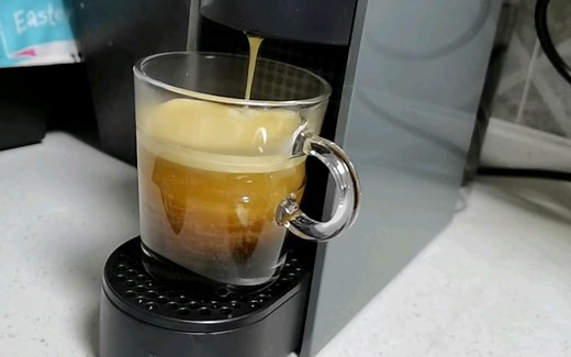 nespresso咖啡机操作和胶囊展示
