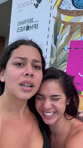 Sim, o peido dela fede MUITO. @gizelly.bicalho