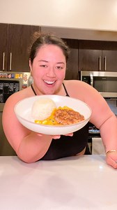 Andrea Cevallos on Instagram: "LOCRO 🇵🇪 DE ZAPALLO EN 🇺🇸 Intento #1 1 butternut squash 2 acorn squash 5 papas medianas (gold/glolden/yukon/yellow - si sienten que el locro está algo dulce para su gusto, pueden usar papa russet) 1 cebolla roja 🧅 2 dientes de ajo 🧄 Aceite para aderezo Leche evaporada 🥛 Lima beans (área verduras congeladas en @walmart ) Huacatay (black mint - lo compré congelado en @lapequenitamarket) Queso fresco (el peruano lo compré en @losgrandesmarket_orem - se puede re
