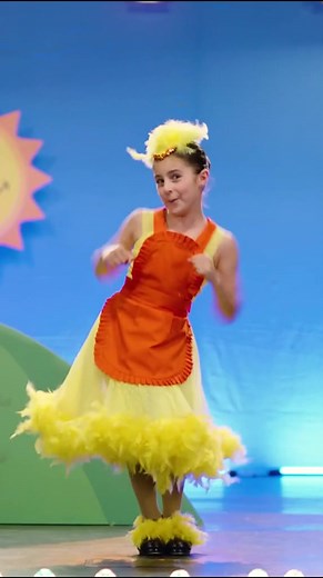 Do you want to learn how to do the 'Duck Shuffle' with Mother Duck? 🦆 🌟 Tune in and tap along to a fun and interactive song! 😍 🎥 Watch our '5 Little Ducks' tutorial now on YouTube! #ReadySetDance #5LittleDucks #KidCrew