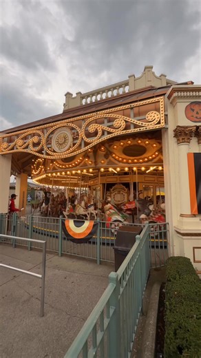 For Halloweekends here at Cedar Point, they make the midway carousel go backwards which is a total different experience. We even had some fans of the channel riding during this video. #halloweekends #midwaycarousel #cedarpoint #fyecoasters -Matt | FYE Coasters