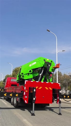 Choosing Between Two Colors for Folding Jib Cranes