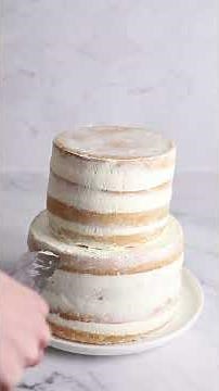 How to Assemble a Tiered Cake