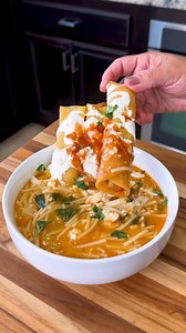 Sopita de Fideo con Taquitos de Queso Sopa. Full recipe later today! #easyrecipe #facilyrapido #mexicanrecipes #meatlessmonday | Lov.kari